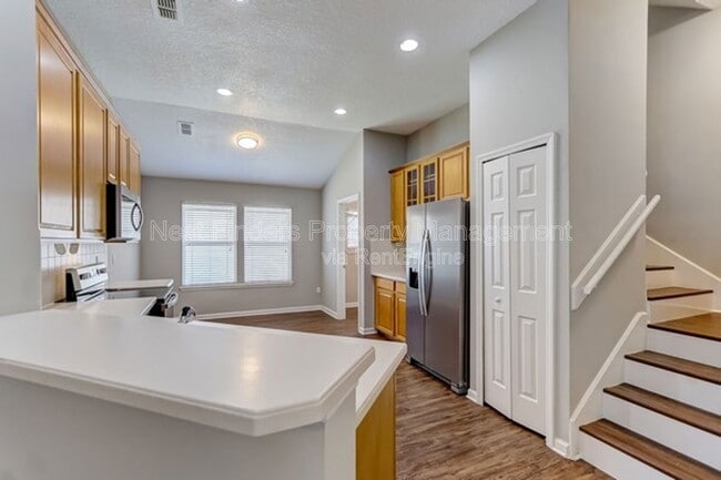 Building Photo - 1704 Dartmoor Ln