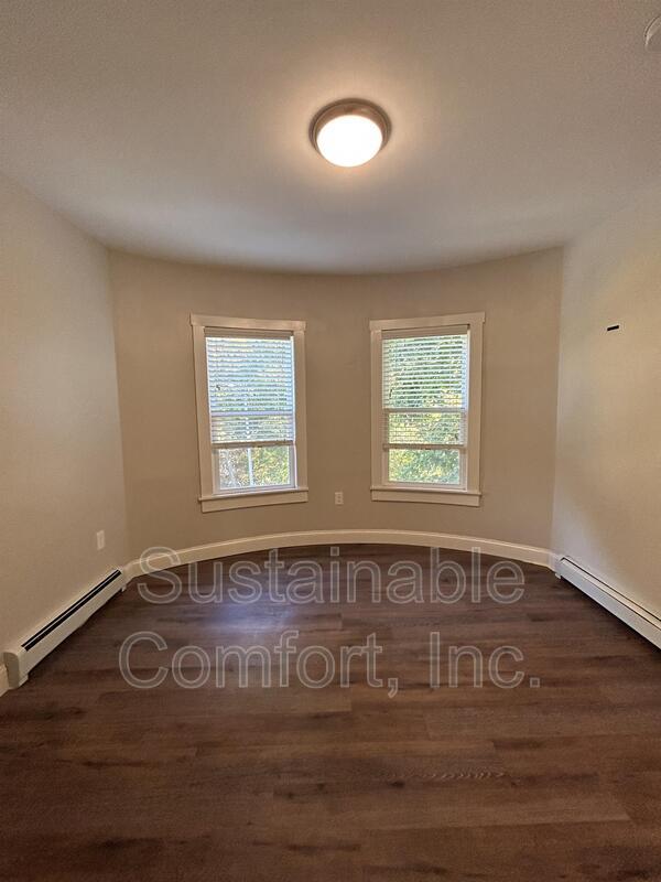 Building Photo - 77 Merrifield St