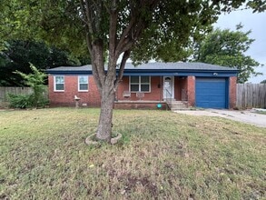 Building Photo - 620 SW 50th St