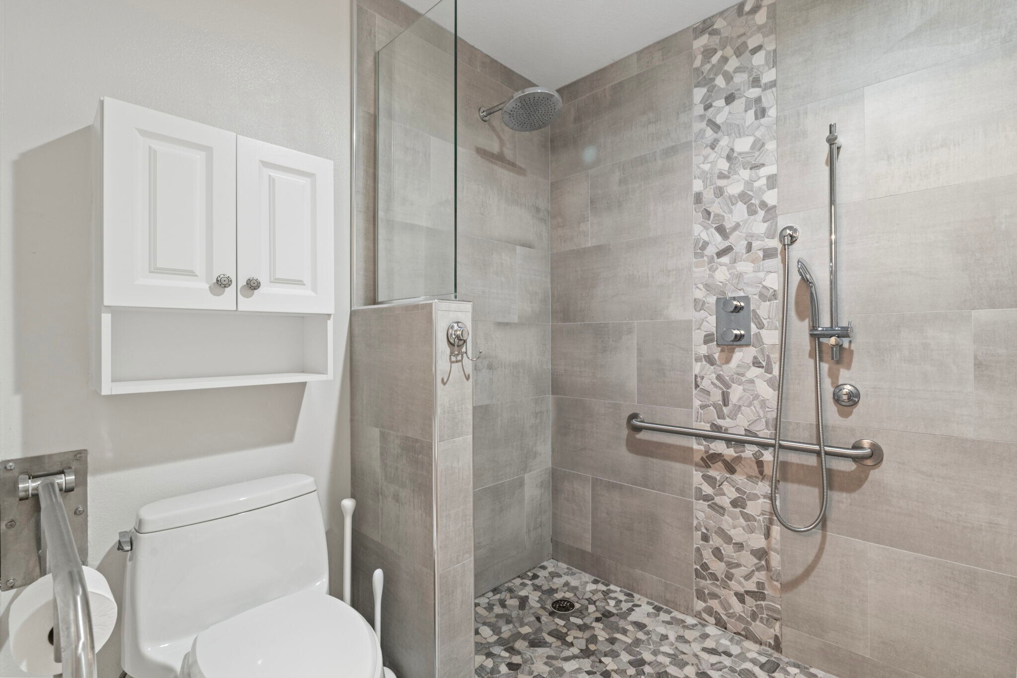 Building Photo - 225 Atlantis Cir