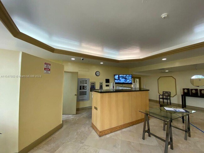 Building Photo - 3500 Coral Wy