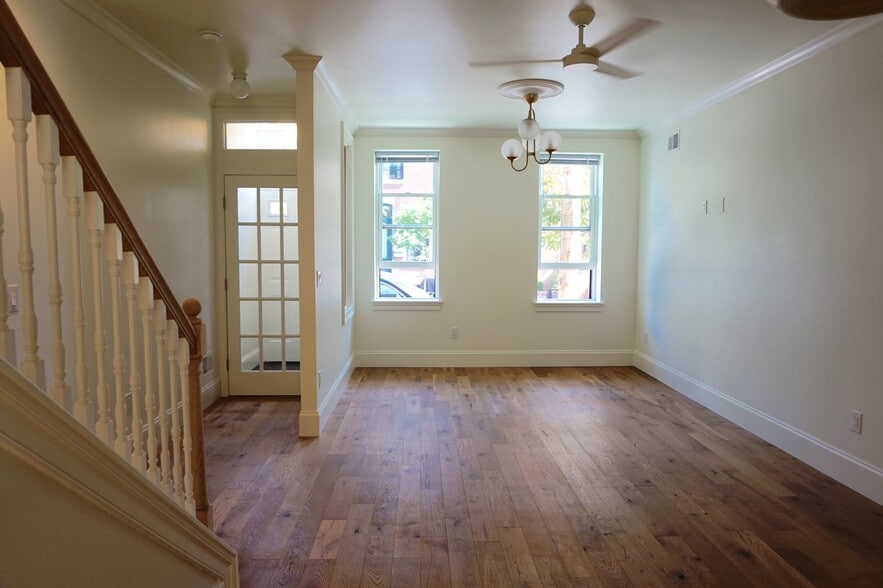 Living Room / Dining Room - 1138 S 24th St