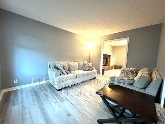 Building Photo - 4909 N 142nd St