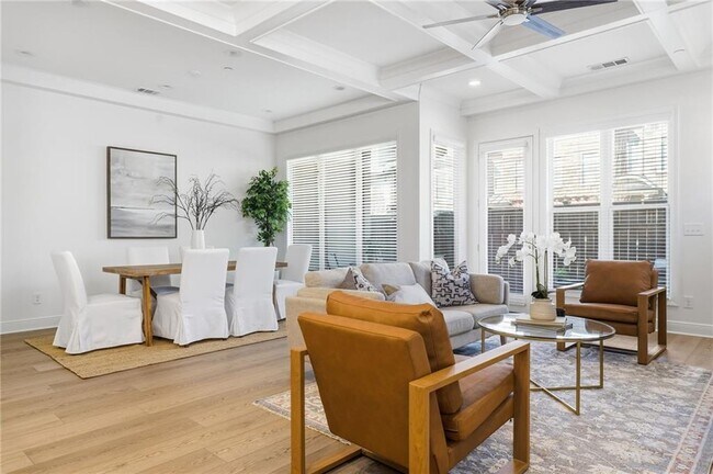 Building Photo - 110 Via Roma