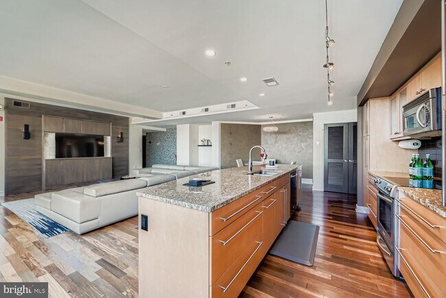 Building Photo - 675 President St