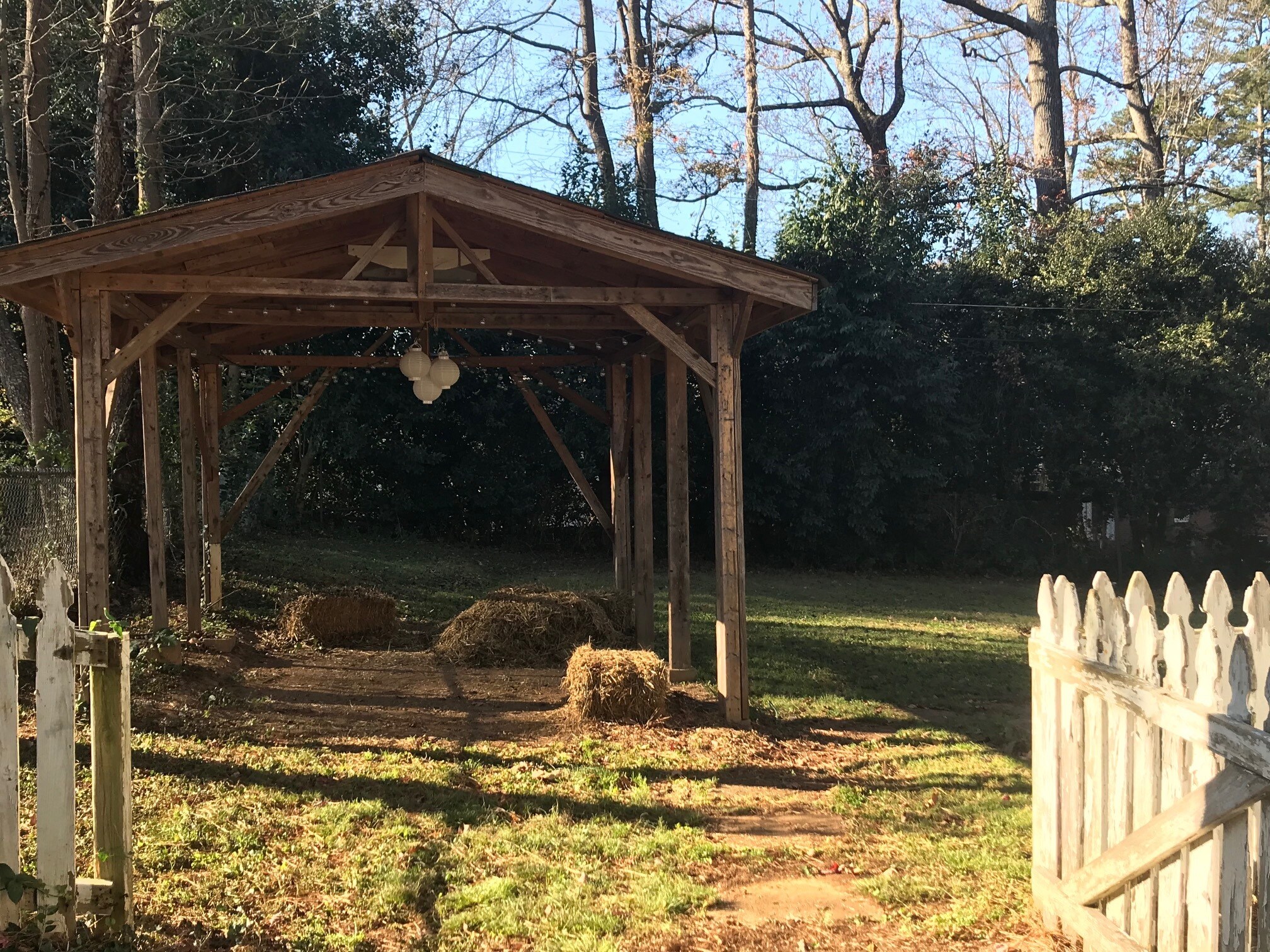 Pavillion - 1915 Birchcrest Dr