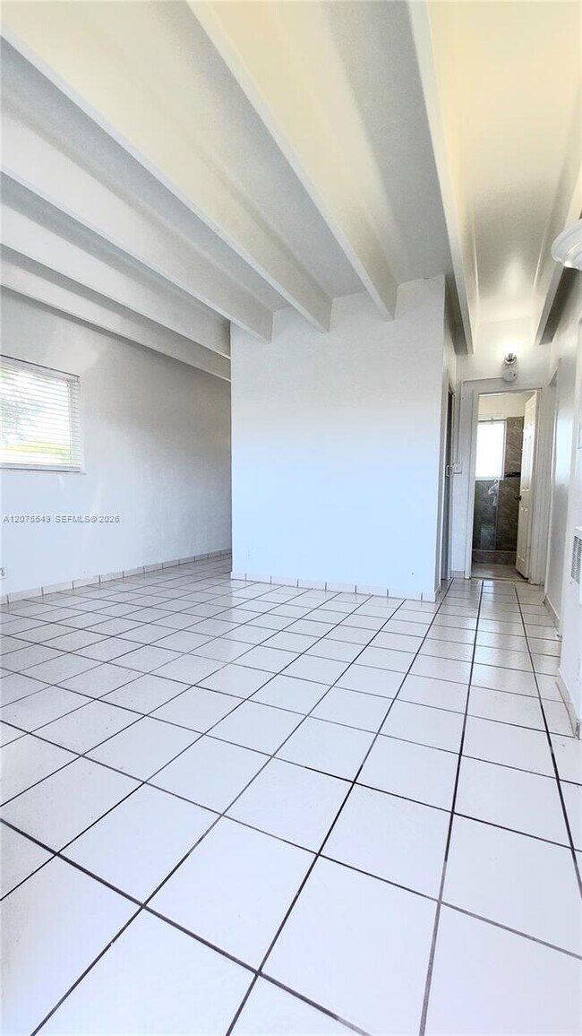Building Photo - 21910 SW 118th Ct
