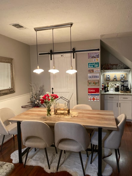 Building Photo - 2379 Briarwest Blvd