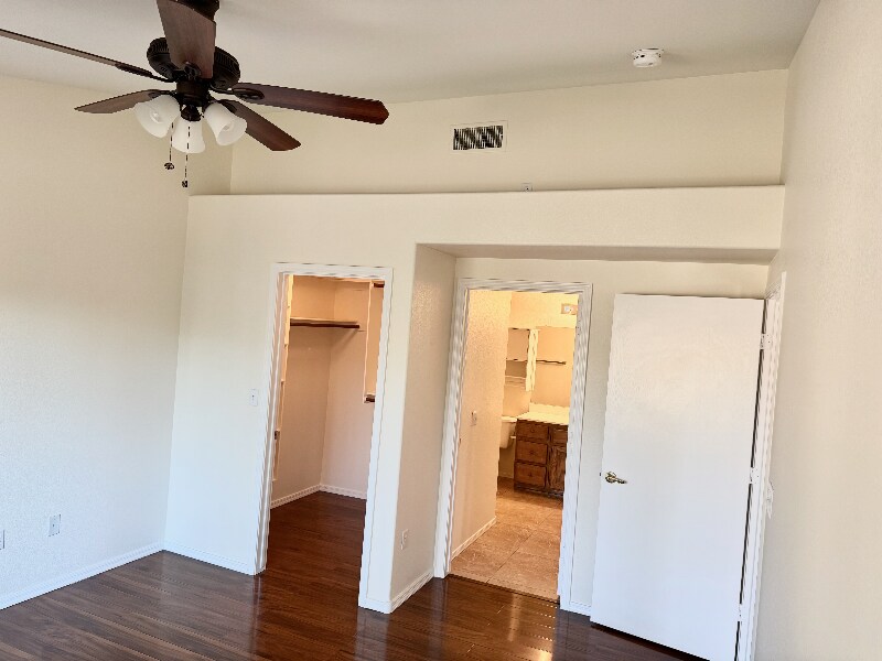 Building Photo - 10065 Hemet Dr