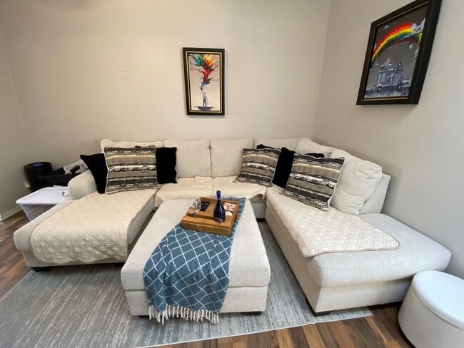 Building Photo - Spacious 3-Bedroom Townhome "Ask about our...