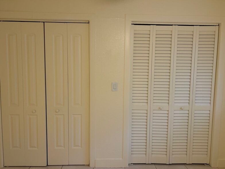 Large closet space - 205 Coral Rd