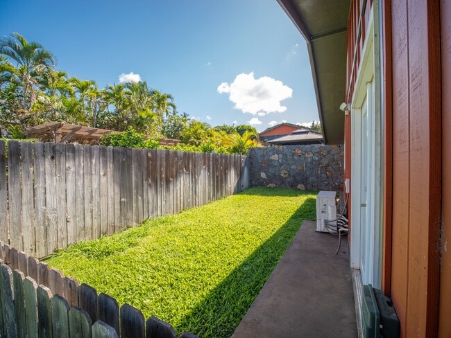 Building Photo - 495 Hoala Dr
