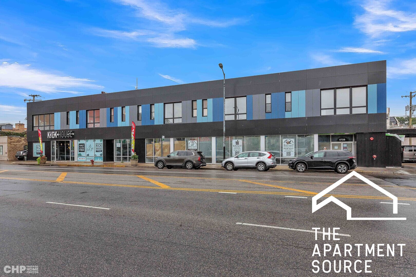 Building Photo - 4735 N Western Ave