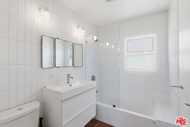 Building Photo - 6743 Arlington Ave