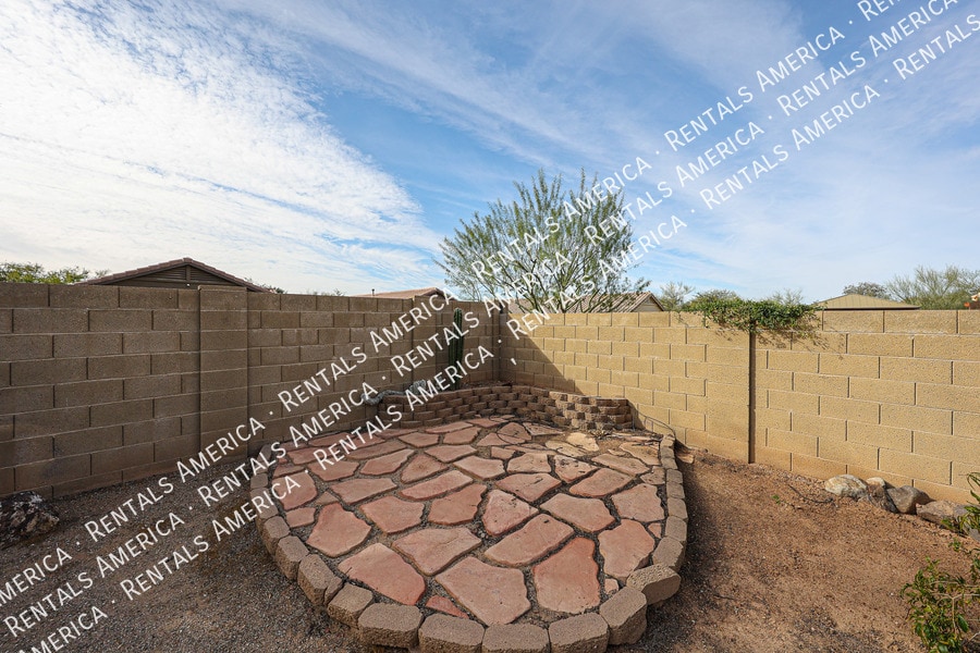 Building Photo - 3533 W Sousa Ct