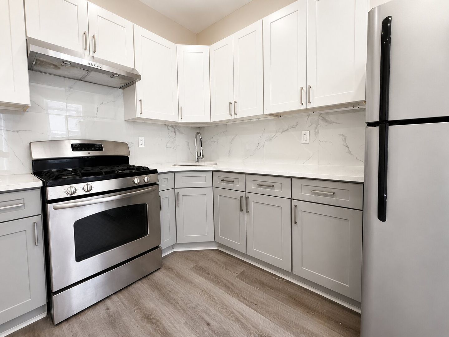 Building Photo - Spacious 4 Bedroom Home with Private Backyard & Flexible Living Space