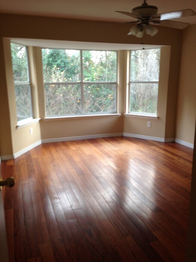 Building Photo - Gorgeous 4 BR Lake Mary home on Conservation lot - walking distance to Lake Mary HS