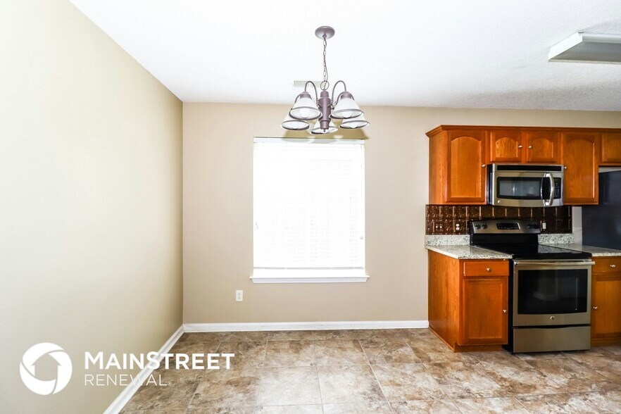 Building Photo - 10097 Cross Ridge Rd