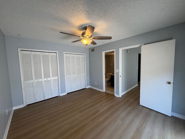 Building Photo - Price Reduced: The Courtyards at Mayport 2/2 Two Story Townhome