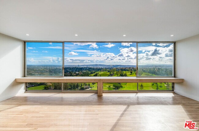 Building Photo - 2222 Ave of the Stars