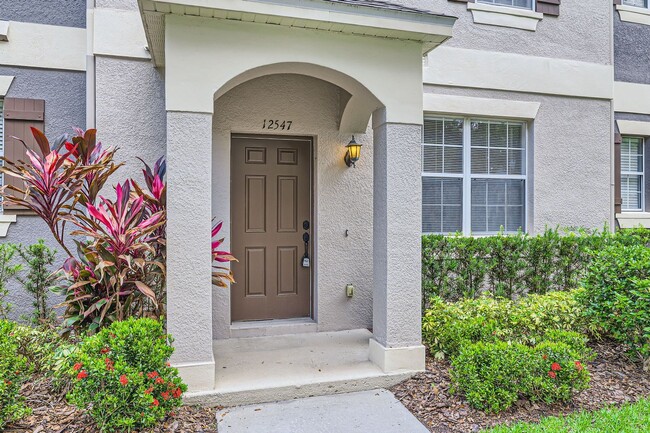 Building Photo - Windermere townhouse