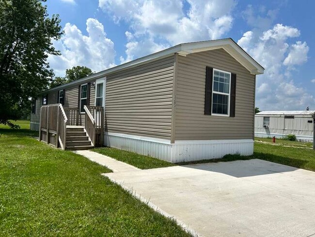 Building Photo - 3203 Iona Ln