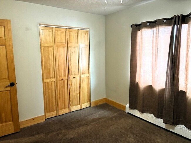 Building Photo - Long Term Rental- Dillon Valley East Y104