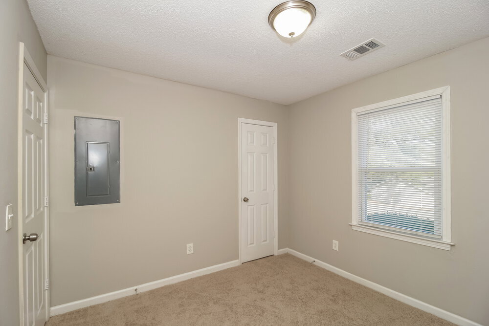 Building Photo - 13 Habersham Cir NE