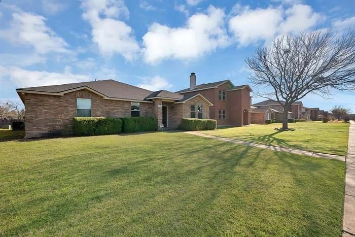Building Photo - 1120 Bumble Bee Dr