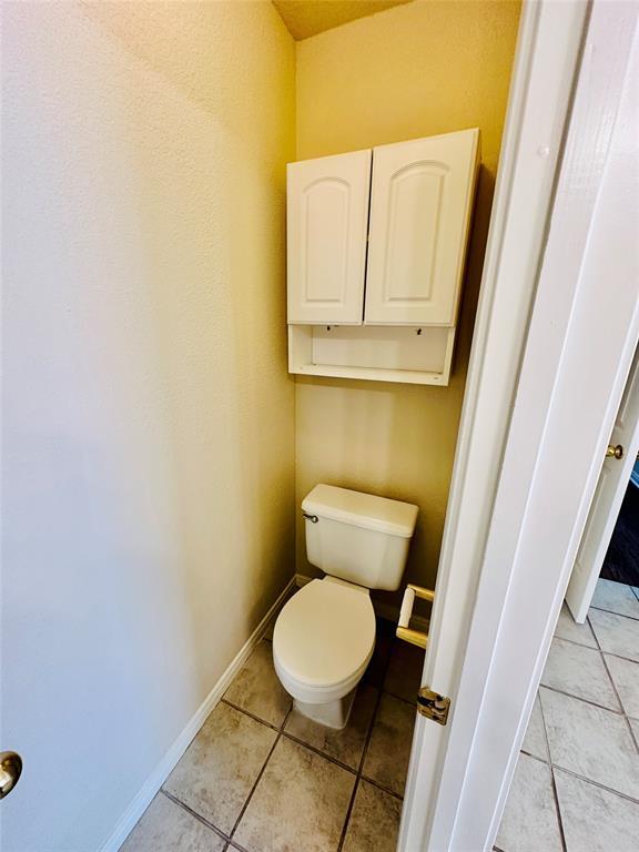 Building Photo - 6514 Clairmont Dr