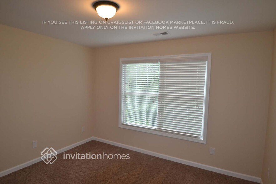 Building Photo - 5330 Holly Springs Dr