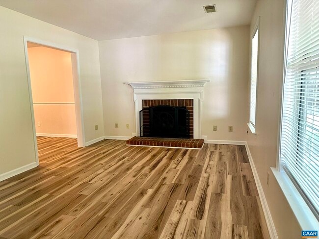 Building Photo - 3159 Saddlebrook Ln