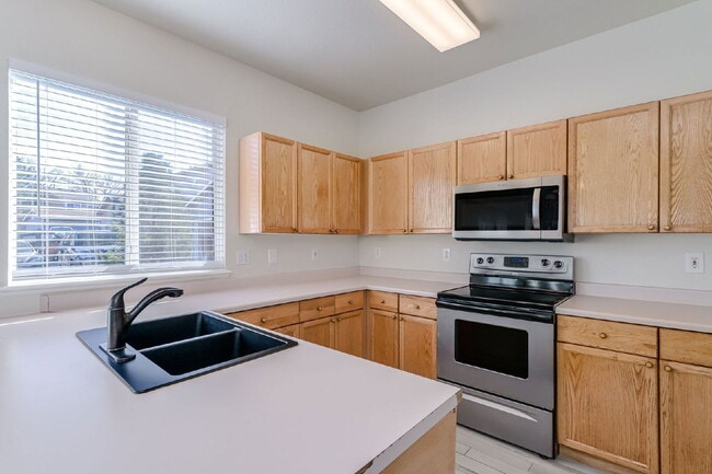 Building Photo - 965 Evening Star Ct