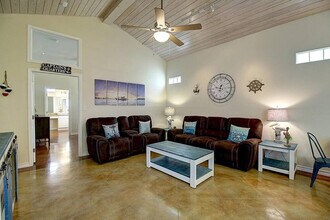 Building Photo - 2212 TX-361