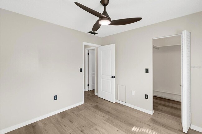Building Photo - 5996 Hibiscus Dr