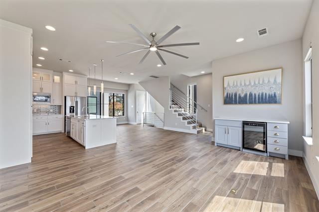 Building Photo - 4522 Deere St