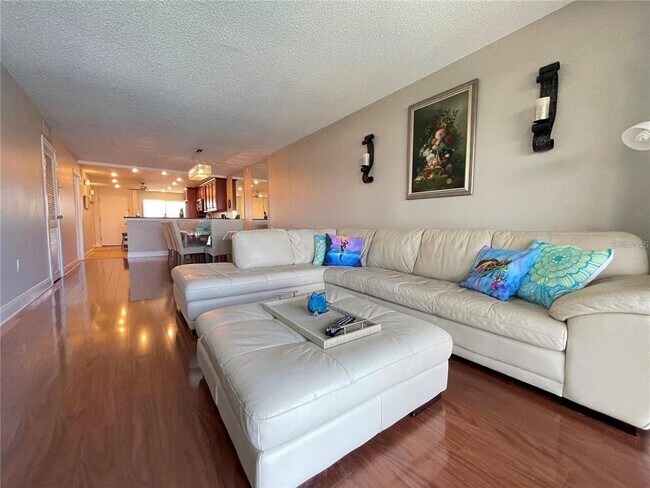 Building Photo - 7150 Sunset Way