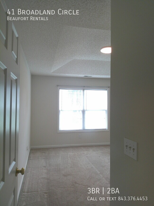 Building Photo - 41 Broadland Cir