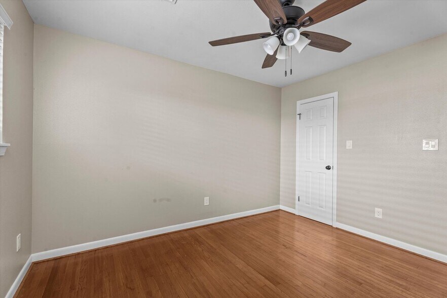 Building Photo - 10030 Haddington Dr