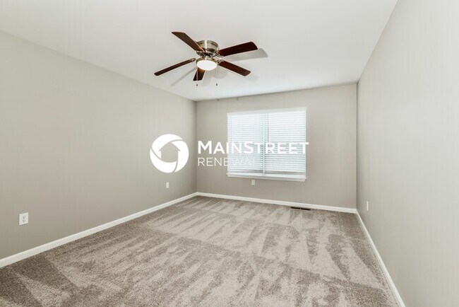 Building Photo - 3 Bedroom Pet-Friendly Home in Jeffersonvi...