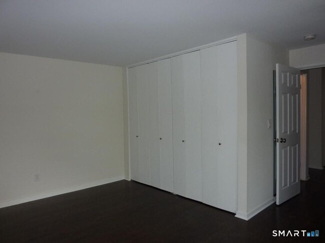 Building Photo - 62 Heritage Hill Rd