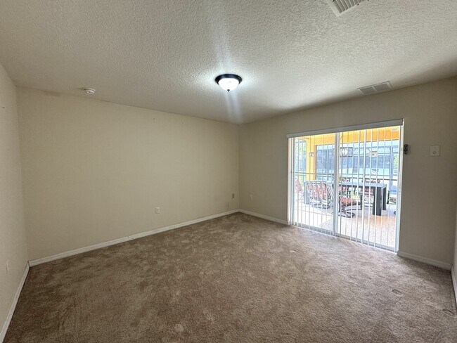 Building Photo - 308 Robin Rd