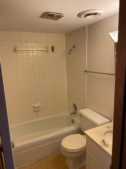 Building Photo - 2511 Quail Dr