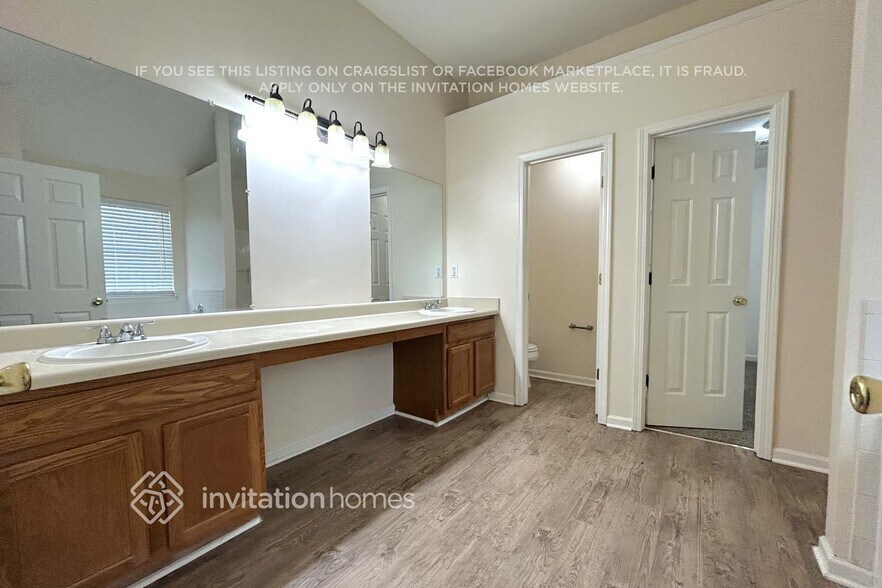 Building Photo - 2204 Eagles Nest Cir