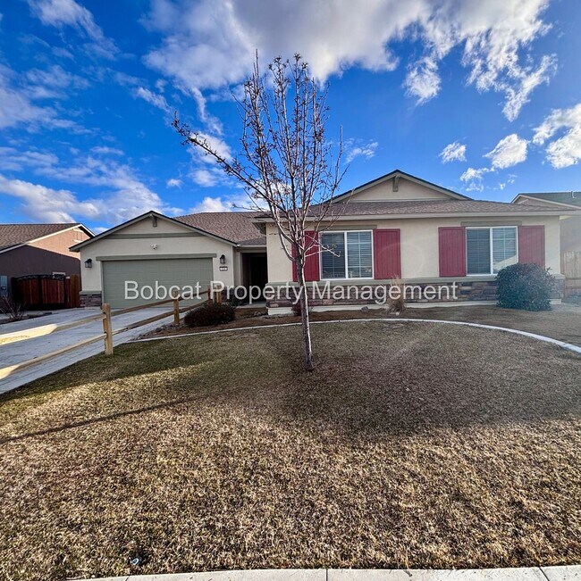 Building Photo - Large Home in Dayton with Mother In Law Quarters