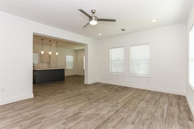 Building Photo - 2112 Belzise Terrace