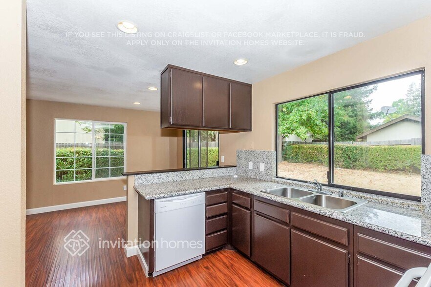 Building Photo - 3374 Zenobia Way