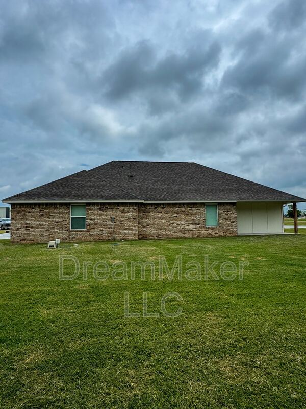 Building Photo - 678 Apple Blossom Way