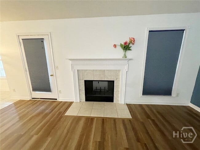 Building Photo - 128 Cormorant Way