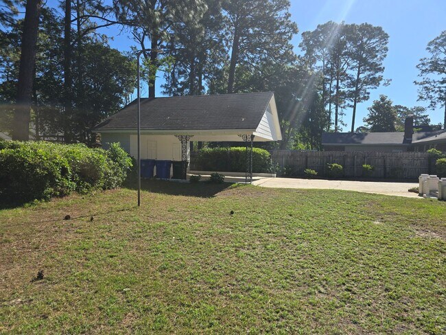 Building Photo - NEW LISTING!!!!!